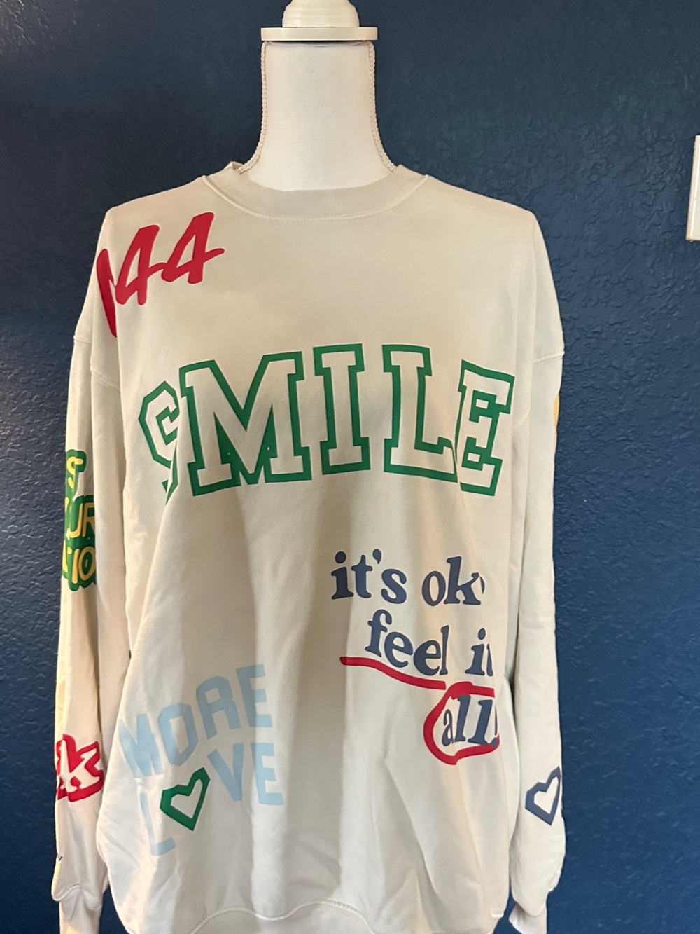 REVOLVE MAYFAIR GROUP Graphic 'SMILE' Crewneck Sweatshirt - Cream